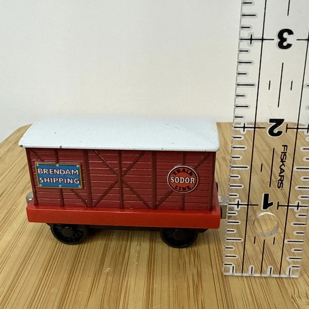 Thomas and Friends Box Car Brendam Shipping Magic Cargo Flip Door‎ Diecast Train